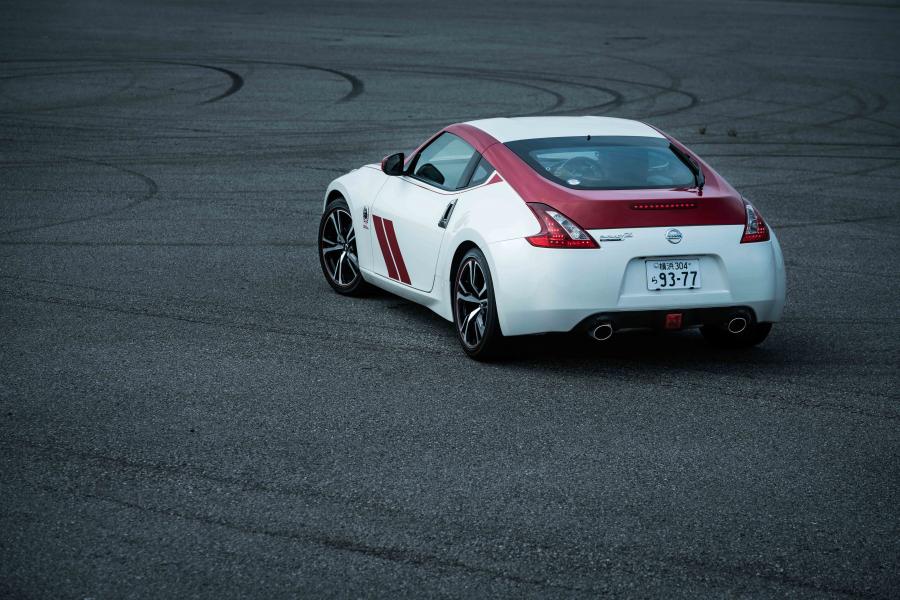  Nissan Fairlady Z 50th Anniversary 2019 года  (фото 21 из 21)